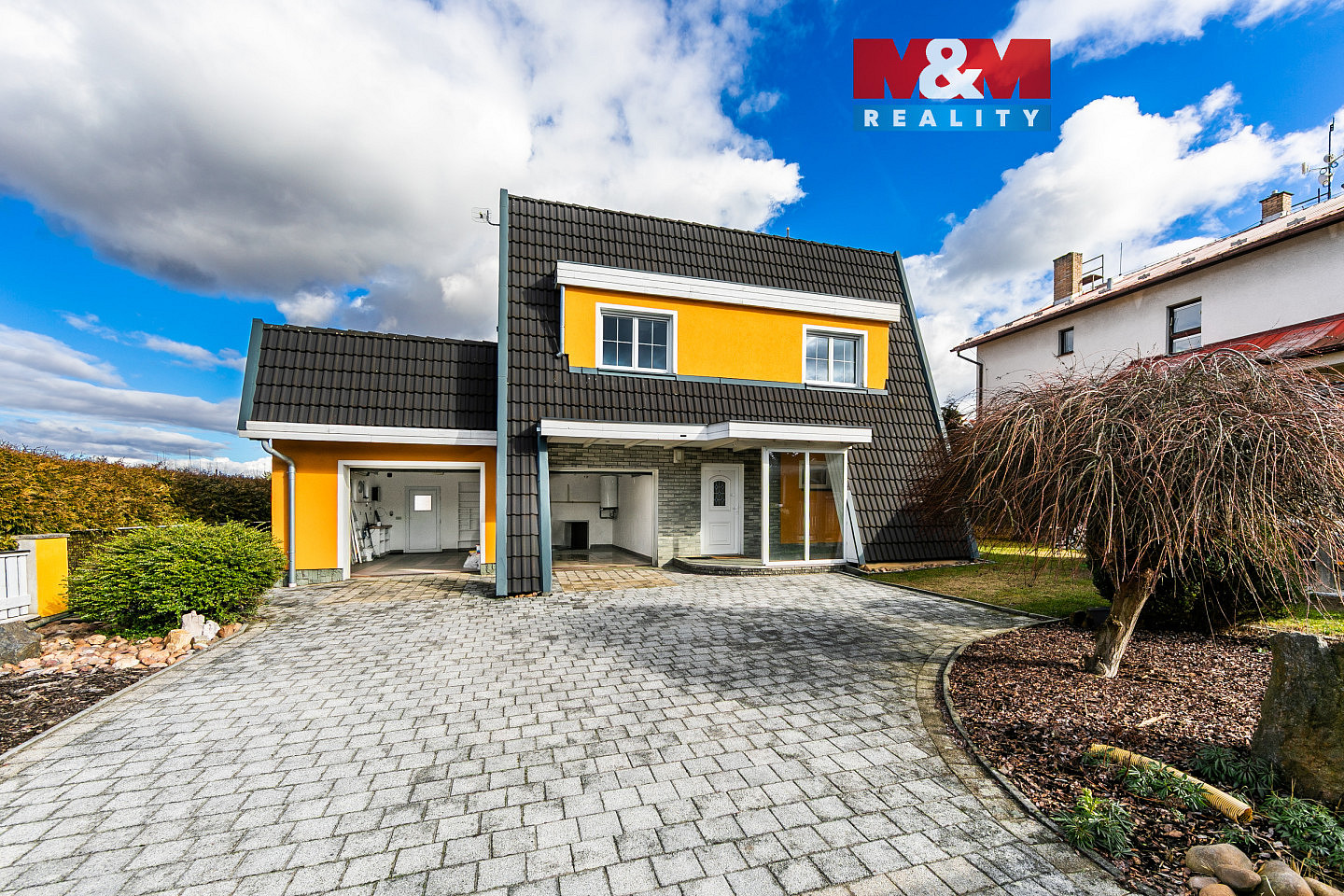 Prodej domu 208 m² s pozemkem 908 m²
